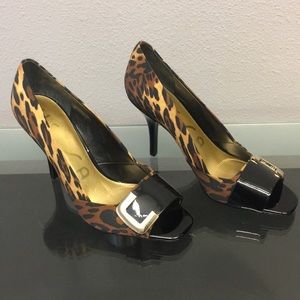 Unisa Lepoard Open Toe Pumps